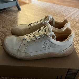 Gobi Sneaker Premium Leather Mens 43 in Sand